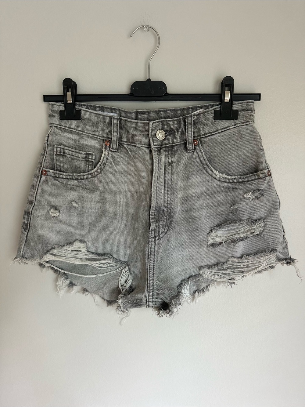 Zara Women’s Cut Off Jean Shorts Size 4 High Rise Zip Fly Grey Black Denim